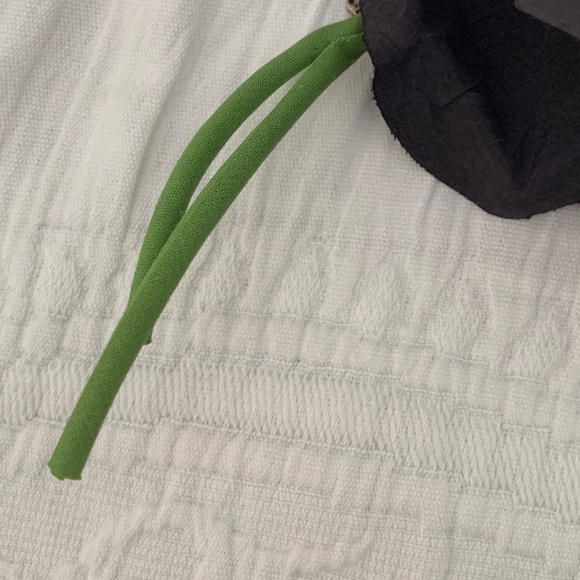 Bonwit Teller - Vintage 1980s Fabric Floral Brooch - Black - Picture 3 of 6